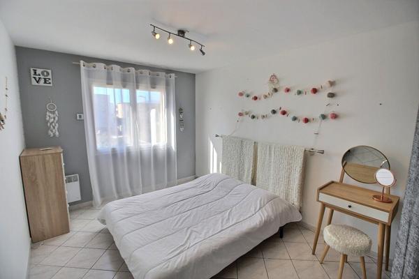 VILLA TYPE F5 DE 260 M² SUR TERRAIN 4 FACES AVEC PISCINE ET GARAGE