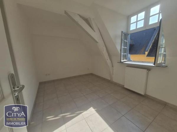 Appartement à louer 3 pièces 81.3m² Saint-Omer (62500)
