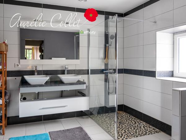 Maison
         5 pièces
        - 175 m² Exclusivité 429 900 € *