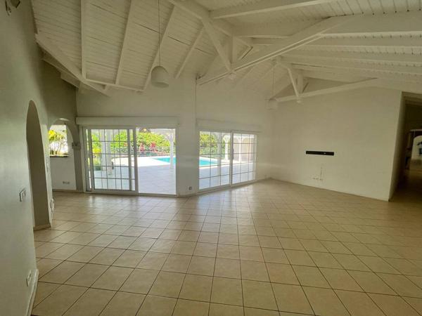 VILLA NON MEUBLEE 160M² DAMPIERRE