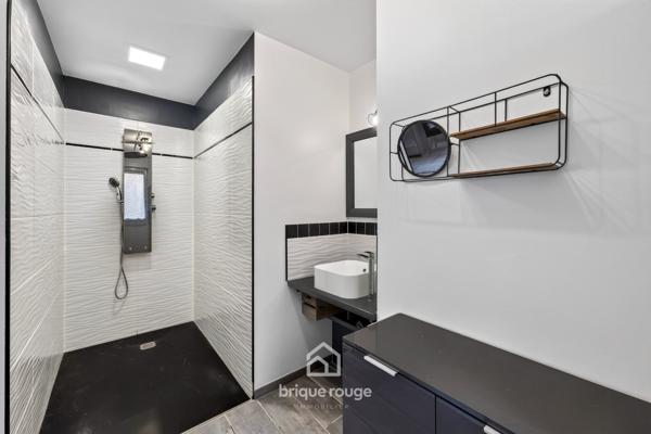 Semi plain pied individuel 5 chambres !!
