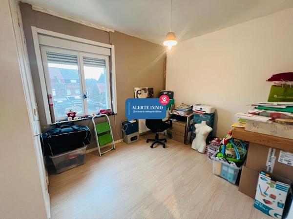 Maison 1930 de 114 m2 comprenant 4 chambres, un extérieur de 35 m2 et une petite dépendance de 4 m2