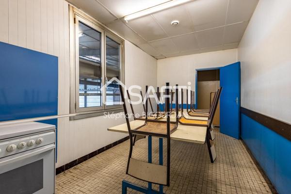 Bâtiment industriel/commercial avec bureaux, Exincourt