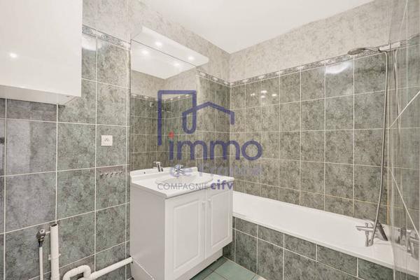 Appartement 3 pièces                                        - 69007 LYON Réf : 21790