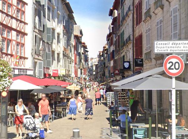 Bayonne (64100) LOCAL COMMERCIAL RUE D'ESPAGNE BAYONNE