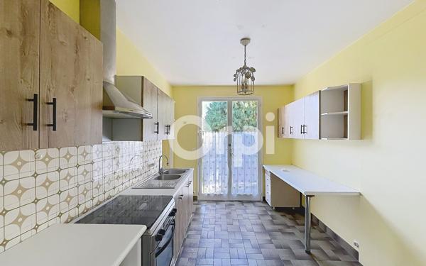 Maison à louer    5 pièces •  Trélissac