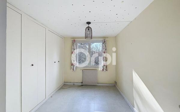 Maison à louer    5 pièces •  Trélissac