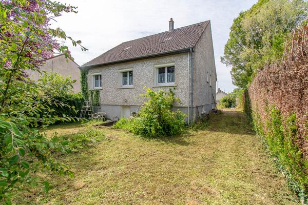 Maison Mehun Sur Yevre 4 pièce(s) 94 m2