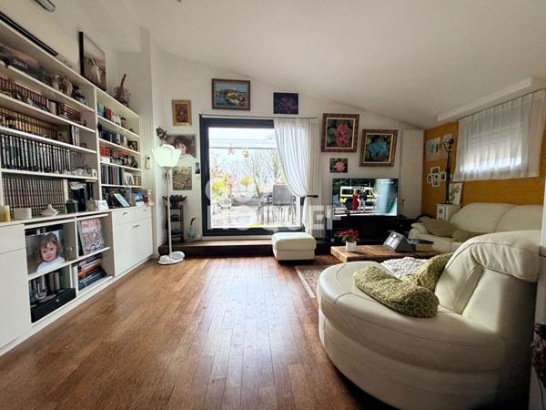 À vendre : Appartement spacieux de 5 pièces à La Rochelle avec 95m² de terrasses, garage, deux place de stationnement, deux caves La Genette