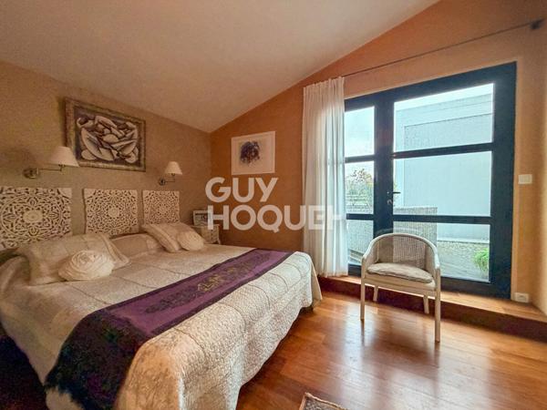 À vendre : Appartement spacieux de 5 pièces à La Rochelle avec 95m² de terrasses, garage, deux place de stationnement, deux caves La Genette