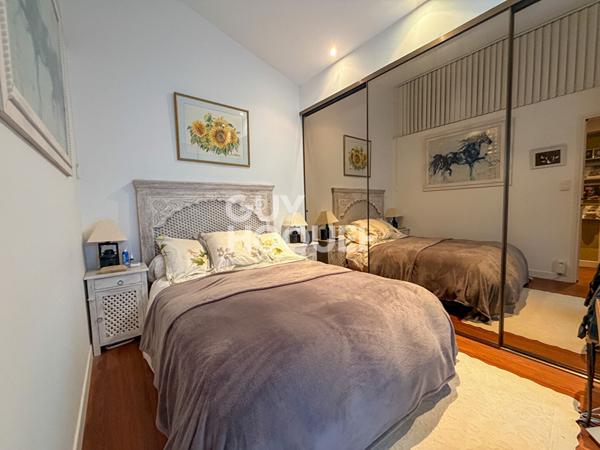 À vendre : Appartement spacieux de 5 pièces à La Rochelle avec 95m² de terrasses, garage, deux place de stationnement, deux caves La Genette