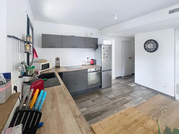 PLAIN PIED RÉCENT HORS LOTISSEMENT 3CH BUREAU