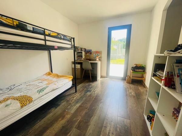 PLAIN PIED RÉCENT HORS LOTISSEMENT 3CH BUREAU