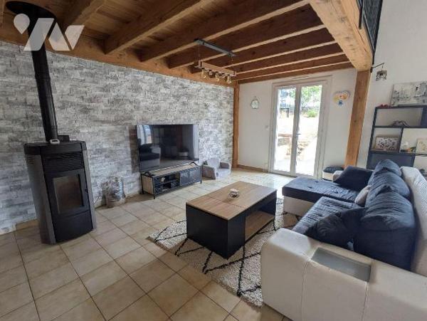 LA MEILLERAIE-TILLAY - Au calme d'un hameau, à distances égales des communes de La Meilleraie, ...
