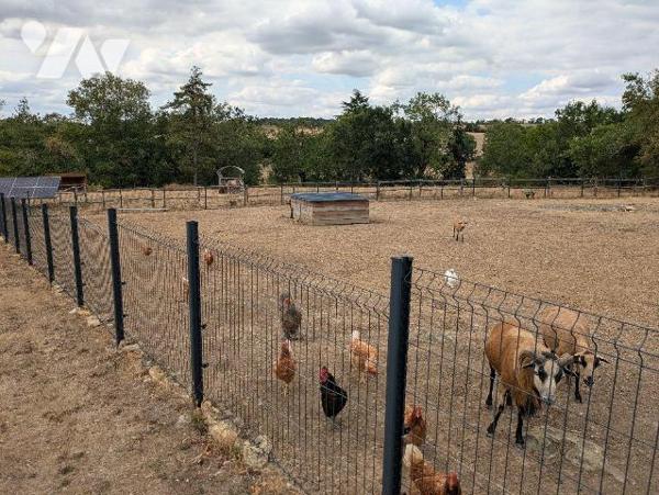 LA MEILLERAIE-TILLAY - Au calme d'un hameau, à distances égales des communes de La Meilleraie, ...