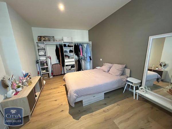 Appartement à louer 2 pièces 47m² Laval (53000)