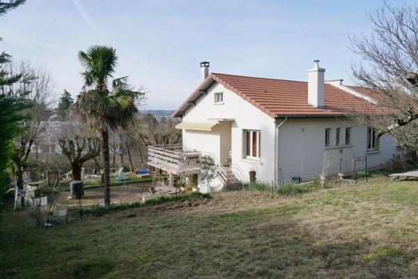 FEYZIN Maison mitoyenne avec sous-sol complet