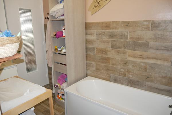 FEYZIN Maison mitoyenne avec sous-sol complet