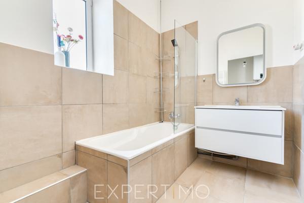 Marseille (13007) APPARTEMENT 3 PIECES & BALCON DANS LE 7EME/ SOUS OFFRE