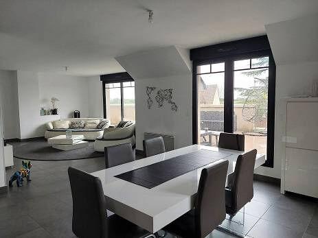 Appartement Chevry Cossigny 5 pièce(s) 119 m2