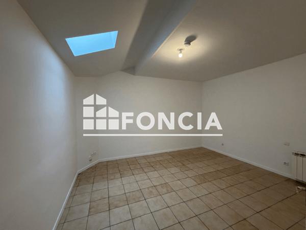 Location Appartement 2 pièces 51.33 m² - 15 RUE COSSE MANIERE Villeneuve Sur Lot 47300