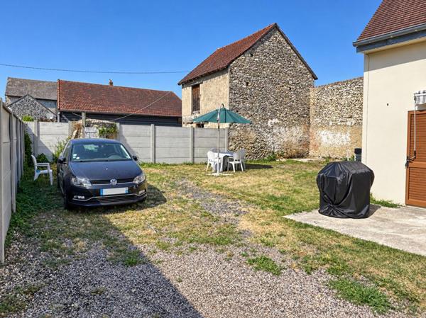 À NE PAS MANQUER - MAISON FAMILIALE DE 106 M² AVEC 3 CHAMBRES ET JARDIN