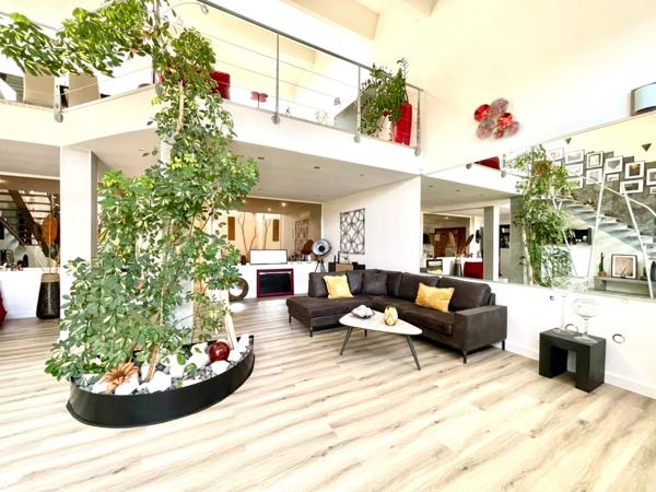 LOFT D’EXCEPTION UNIQUE À AIGUES-MORTES