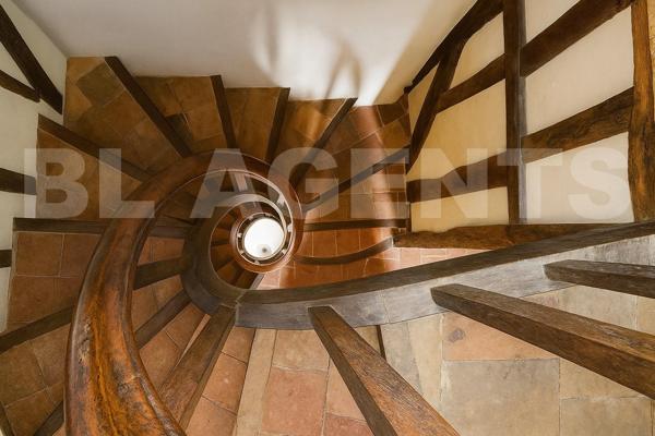 Magnifique manoir de plus de plus de 215 m² avec salle des fêtes et dépendances.