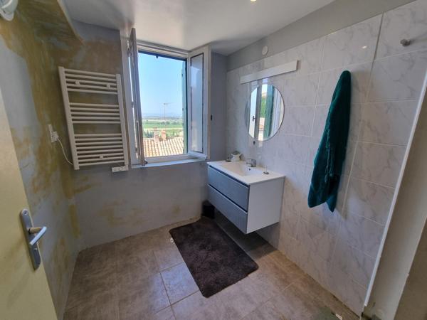 Maison familiale,3 chambres,terrasse, grand garage