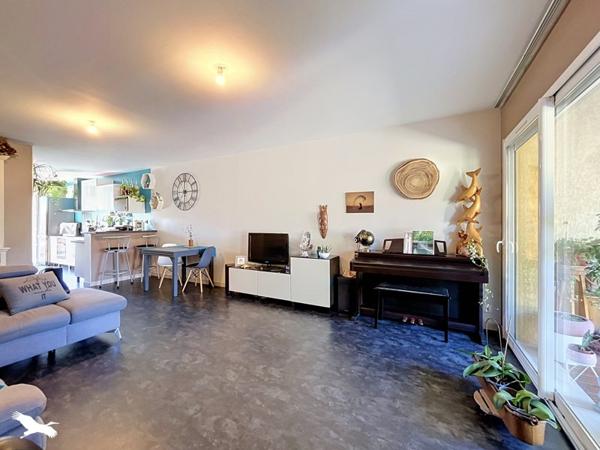 Maison 241 755 € Grenade 3 p 66 m² DPE C