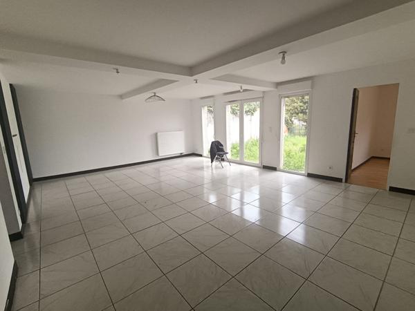 Grande Maison familliale à 50 minutes de gare du Nord (3 arrêts)