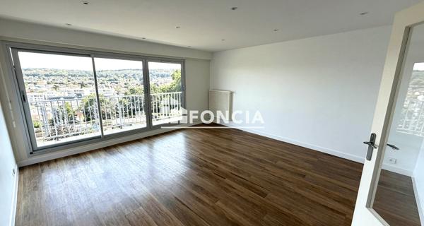 Location Appartement 3 pièces 80.7 m² - Viroflay 78220