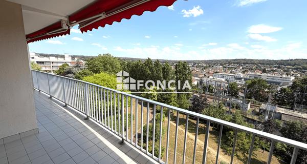 Location Appartement 3 pièces 80.7 m² - Viroflay 78220