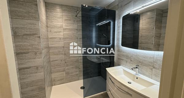 Location Appartement 3 pièces 80.7 m² - Viroflay 78220