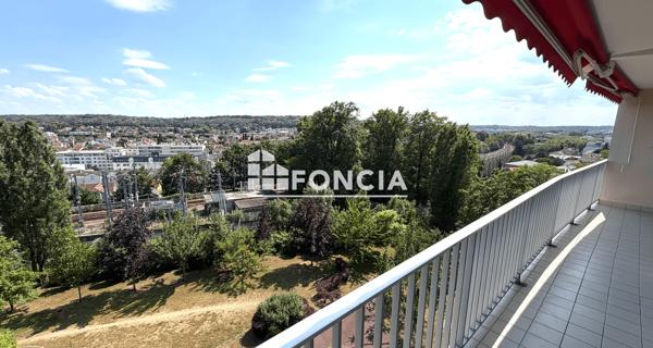 Location Appartement 3 pièces 80.7 m² - Viroflay 78220