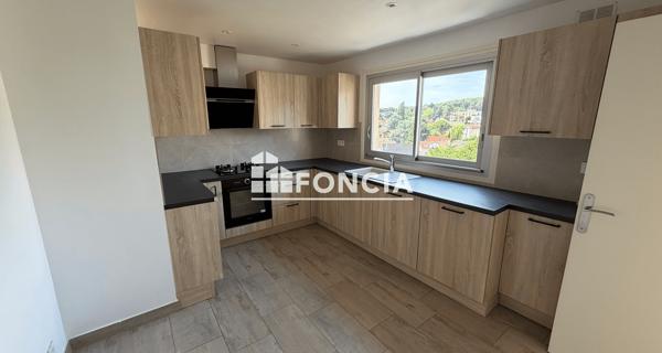 Location Appartement 3 pièces 80.7 m² - Viroflay 78220