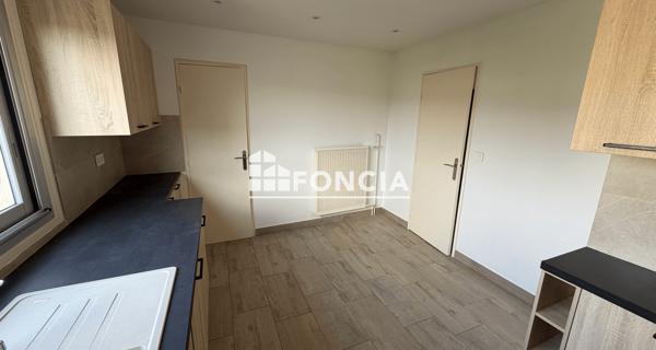 Location Appartement 3 pièces 80.7 m² - Viroflay 78220