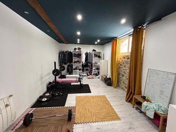 A VENDRE- MONTESQUIEU DES ALBERES - Maison en pierre rénovée de 200 m²