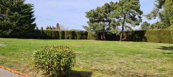 BELLE VILLA DE CARACTERE PLAIN PIED AVEC TERRAIN CONSTRUCTIBLE