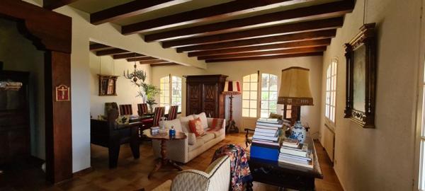 BELLE VILLA DE CARACTERE PLAIN PIED AVEC TERRAIN CONSTRUCTIBLE