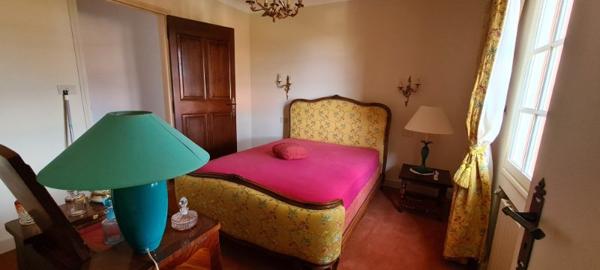 BELLE VILLA DE CARACTERE PLAIN PIED AVEC TERRAIN CONSTRUCTIBLE