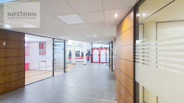 Local Commercial en copropriété atypique de 270m2 avec une cave de plus de 110m2 sur le boulevard Jacquard de CALAIS