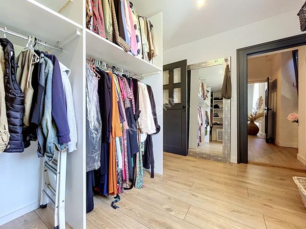Ardèche : Maison en pierre rénovée 140 m², beaux volumes & fort potentiel