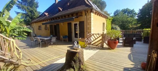 Magnifique maison 6 chambres, très grandes terrasses, piscine
