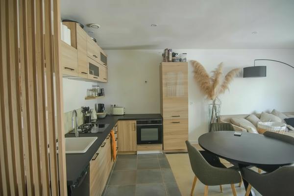 Maison Jolie maison de charme rénovée avec jardin sur Corbiac - Coup de Coeur 64 m²