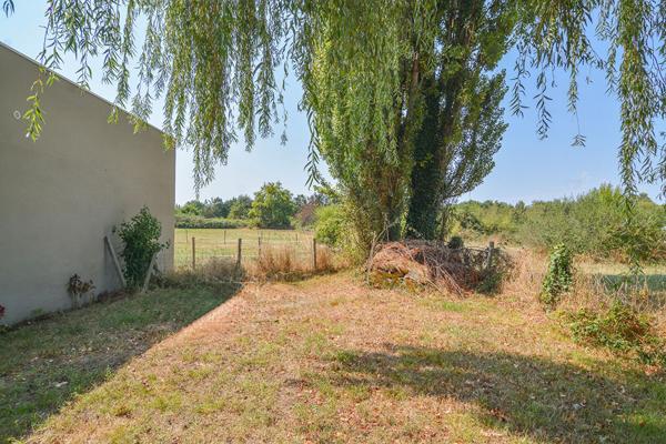 Maison Jolie maison de charme rénovée avec jardin sur Corbiac - Coup de Coeur 64 m²