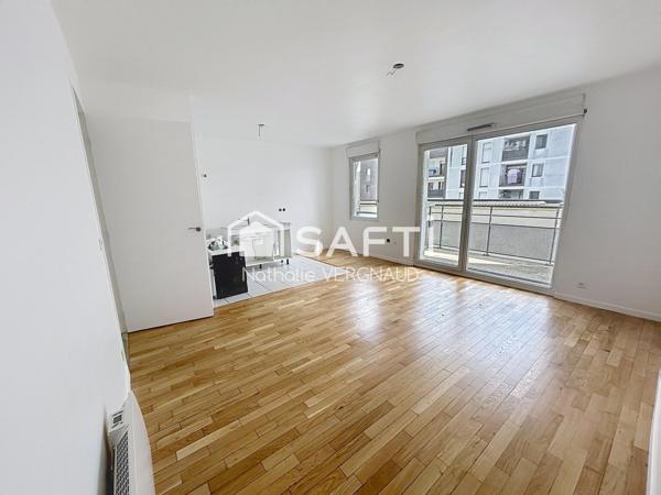 BEL APPARTEMENT LUMINEUX ET TRAVERSANT