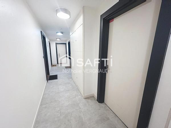 BEL APPARTEMENT LUMINEUX ET TRAVERSANT