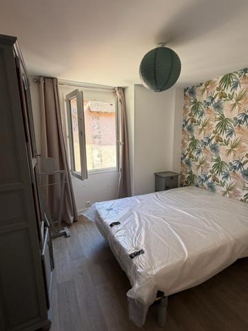 Appartement 2 pièce(s) 20 m2 Centre de Villeneuve sur Yonne