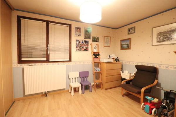 Échirolles (38130) Appartement T4 à Échirolles avec balcon